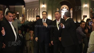 تامر أمين عن مشاركة جمال وعلاء مبارك عزاء شقيقة الخطيب: أصحاب أصل طيب | فيديو