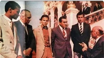 علاء مبارك ينشر صورة نادرة للرئيس الأسبق مع الخطيب وشوقي غريب في أولمبياد لوس أنجلوس