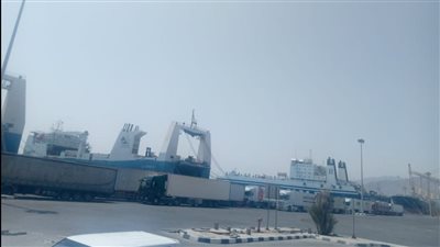 تداول 14 ألف طن بضائع بموانئ البحر الأحمر