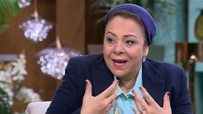 نهاد أبو القمصان: ماقلتش الست غير ملزمة بالرضاعة أو تاخد أجر عنها