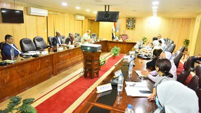 إجراء الاجتماع الأول لمركز معلومات شبكات المرافق والبنية التحتية بأسيوط