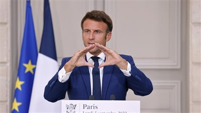 ماكرون يدعو إلى خفض استهلاك الطاقة بنسبة 10%