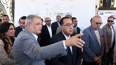 مدبولي يتفقد أعمال توسعات محطة تنقية مياه الشرب بالفيوم | صور 