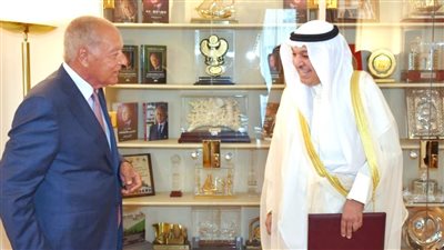 أبو الغيط يتسلم أوراق الغانم مندوبا للكويت في الجامعة العربية
