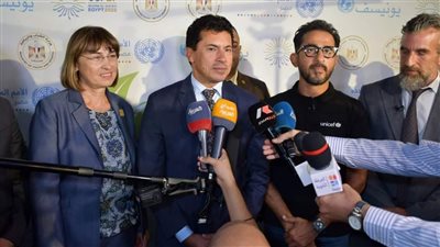 أحمد حلمي يشارك في إطلاق مبادرة 