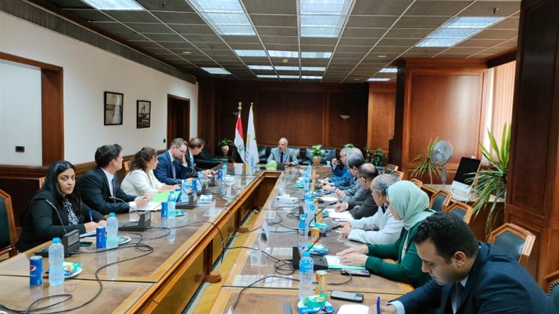 اجتماع وزير الري