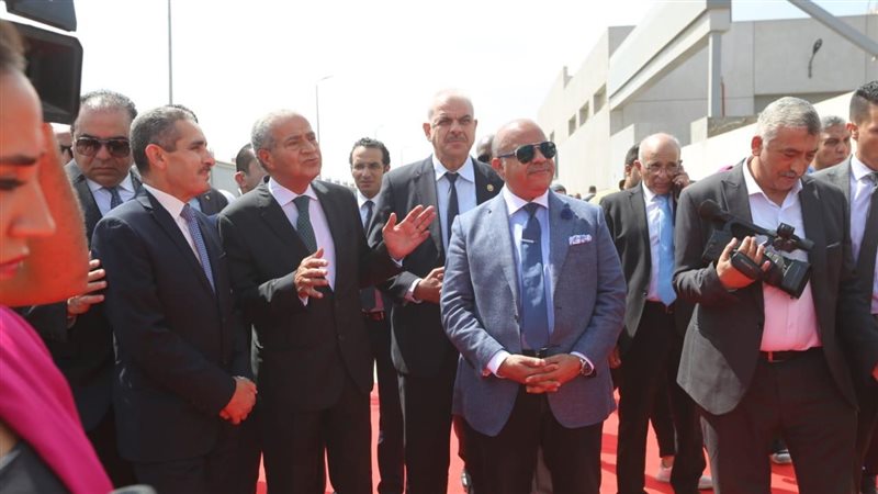 خلال الافتتاح