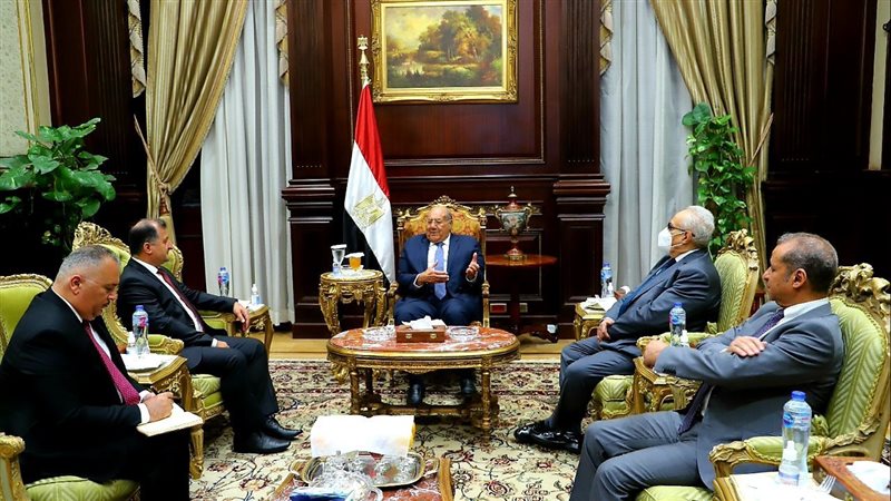 رئيس الشيوخ يستقبل