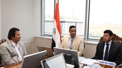 وزير الشباب والرياضة يستقبل محافظ الدقهلية بمقر الوزارة بالعاصمة الإدارية الجديدة