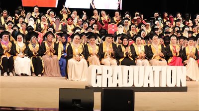 رئيس جامعة الأزهر يشهد تخريج دفعة “اليوبيل الذهبي” لكلية طب بنات بالقاهرة