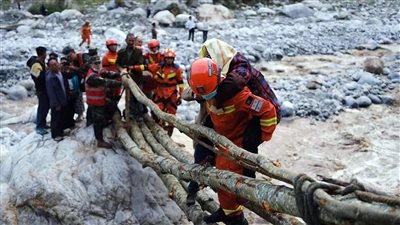 ارتفاع حصيلة قتلى زلزال الصين إلى 74