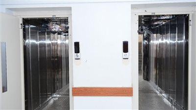 تركيب مصاعد كهربائية جديدة بمستشفي سوهاج الجامعي لخدمة المرضى