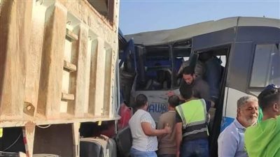 قرار جديد بواقعة إصابة ٢٨ شخصا في تصادم سيارة نقل محملة بالزبط بأتوبيس