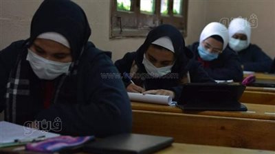 ماذا يعني إلغاء امتحانات الصفين الأول والثاني الثانوي المركزية؟ مصدر يجيب