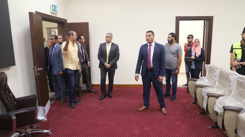 وزير القوى العاملة