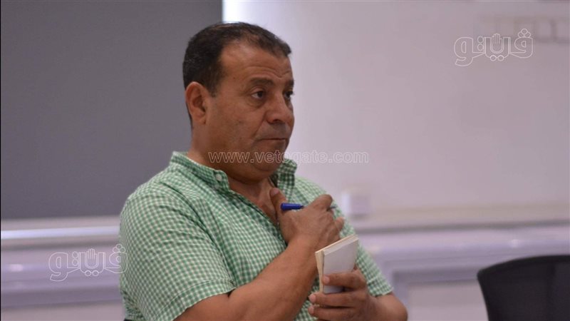 الكاتب الصحفي عصام