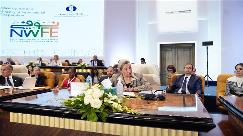 وزيرة البيئة 