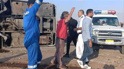 أول صور من موقع حادث انقلاب أتوبيس بطريق الزعفرانة 