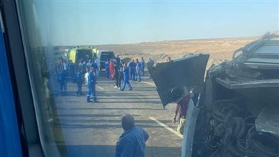 الانتهاء من رفع آثار حادث طريق الزعفرانة وتيسير حركة المركبات l صور