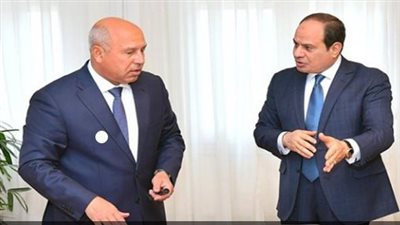 السيسي يرد على وزير النقل: العالم المتقدم لا يستغرق 24 ساعة للدخول لأي مارينا