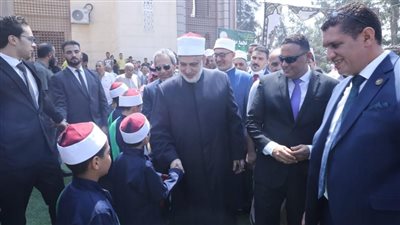 قيادات الأزهر ومحافظ الدقهلية يفتتحون مجمع معاهد أزهرية بنبروه |صور