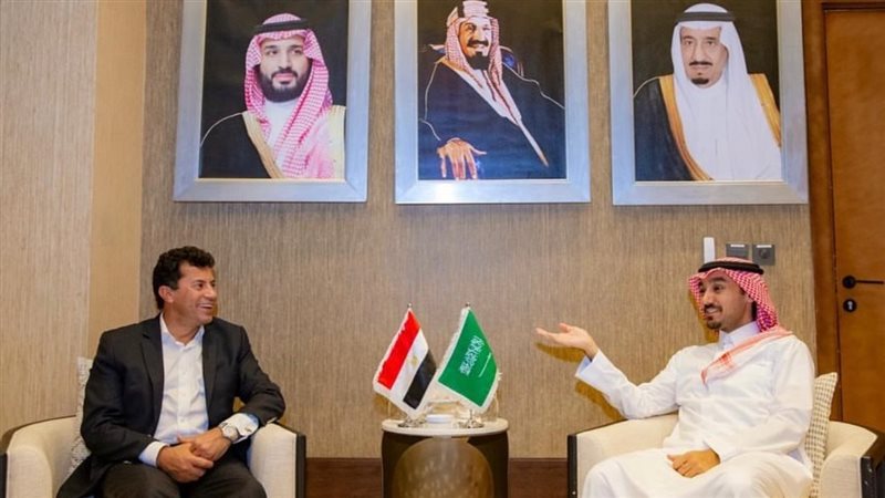 أشرف صبحى يشارك فى