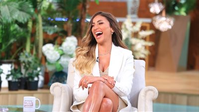 دينا الشربيني: الكورونا بتموت فيا وأصبت بها 5 مرات |فيديو