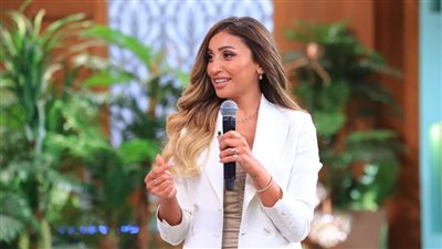 دينا الشربيني عن عميات التجميل: مجربتهاش بس عملت حاجات تانية أثرت على حركة وجهي 