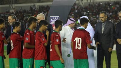 رغم أحداث نهائي كأس العرب.. منتخب المغرب يتسلم ميداليات المركز الثاني | صور