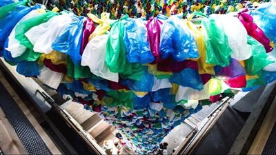 تعرف على كيفية تصنيع وتصدير الأكياس البلاستيكية أحادية الاستخدام بالقانون