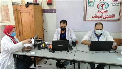الأحد.. إطلاق حملة طرق الأبواب للتطعيم ضد فيروس كورونا بسوهاج 