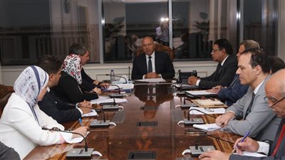 وزير النقل يستقبل وفد البنك الأوروبي للاستثمار EIB لمتابعة المشروعات المشتركة