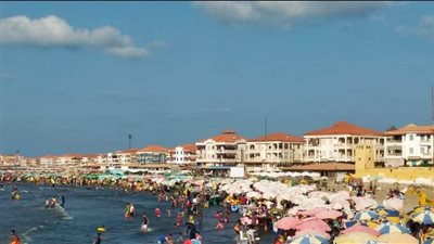 شاطئ رأس البر يستقبل 