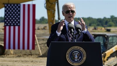 خطة بايدن لمنع ترامب من حضور جنازة الملكة إليزابيث