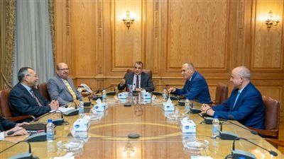 وزير الإنتاج الحربي يستقبل نائب وزير الاتصالات لبحث الانتقال للعاصمة الإدارية 