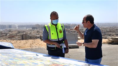 السيسي ينفي إزالة المقابر أثناء تطوير صلاح سالم: عايزين يشوهوا الجهد وأي مناطق فيها مقابر لشخصيات نقدرها ونحترمها.. وأي حاجة بنعملها هنا تكون طبقا للأصول على أعلى مستوى