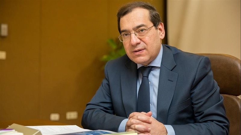 طارق الملا.. وزير