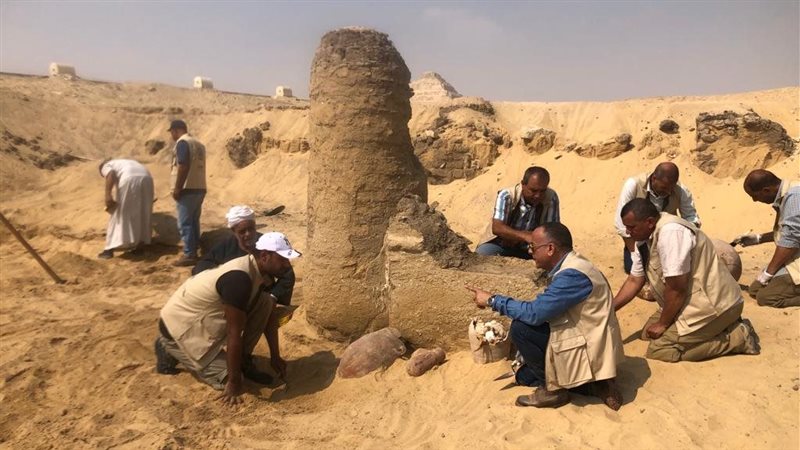اعمال الحفائر بسقارة