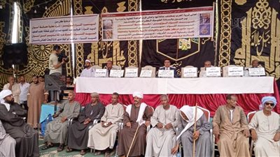 الصلح خير.. عائلة الجعفري والعبابدة حبايب برعاية محافظ أسوان (صور)