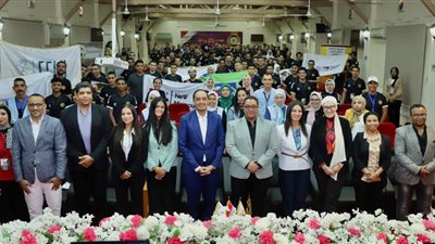 صندوق مكافحة الإدمان يلتقي بـ 200 طالب من مختلف الجامعات | صور 