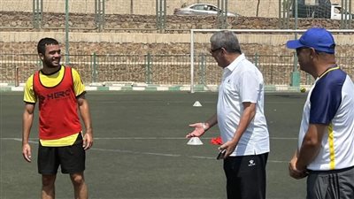 محمد رضوان يتابع تدريبات الناشئين بالمقاولون | صور