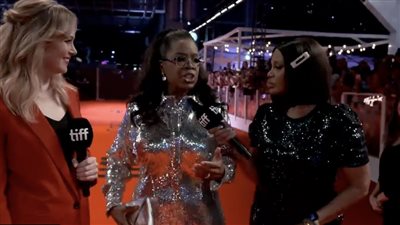 أوبرا وينفري في العرض العالمي الأول لفيلم Sidney بمهرجان تورنتو | فيديو