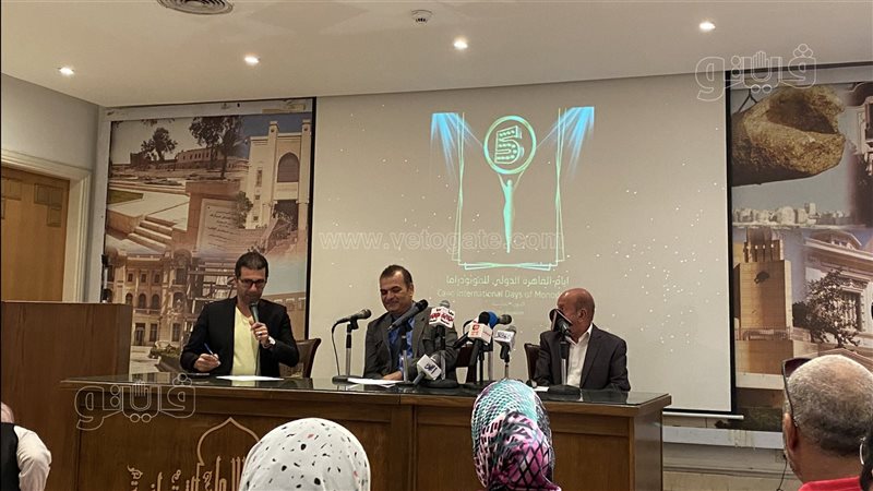 الفنان لطفي لبيب
