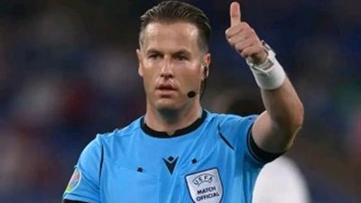 الكشف عن حكم موقعة برشلونة وبايرن ميونيخ في دوري أبطال أوروبا 