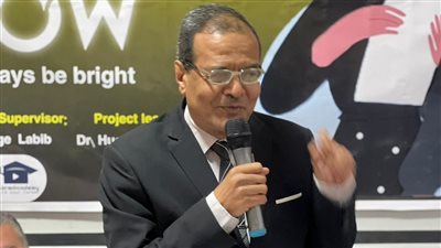 رئيس جامعة سوهاج يشهد مقابلات الطلاب المتقدمين للتدريب المزدوج