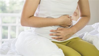 أعراض تكيس المبايض للبنات.. وعلاجها بالأعشاب الطبيعية