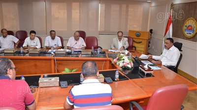 محافظ مطروح يشدد على سرعة الانتهاء من أعمال البنية التحتية بالمدن | صور