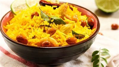 طريقة عمل الأرز بالدجاج والكاري | فيديو