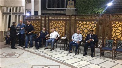 غياب تام لنجوم الوسط الفني عن عزاء المخرج طارق هاشم|فيديو وصور