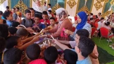 المكتبة المتنقلة تزور قرية 